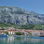 Three-bedroom With Sea View 04 Makarska